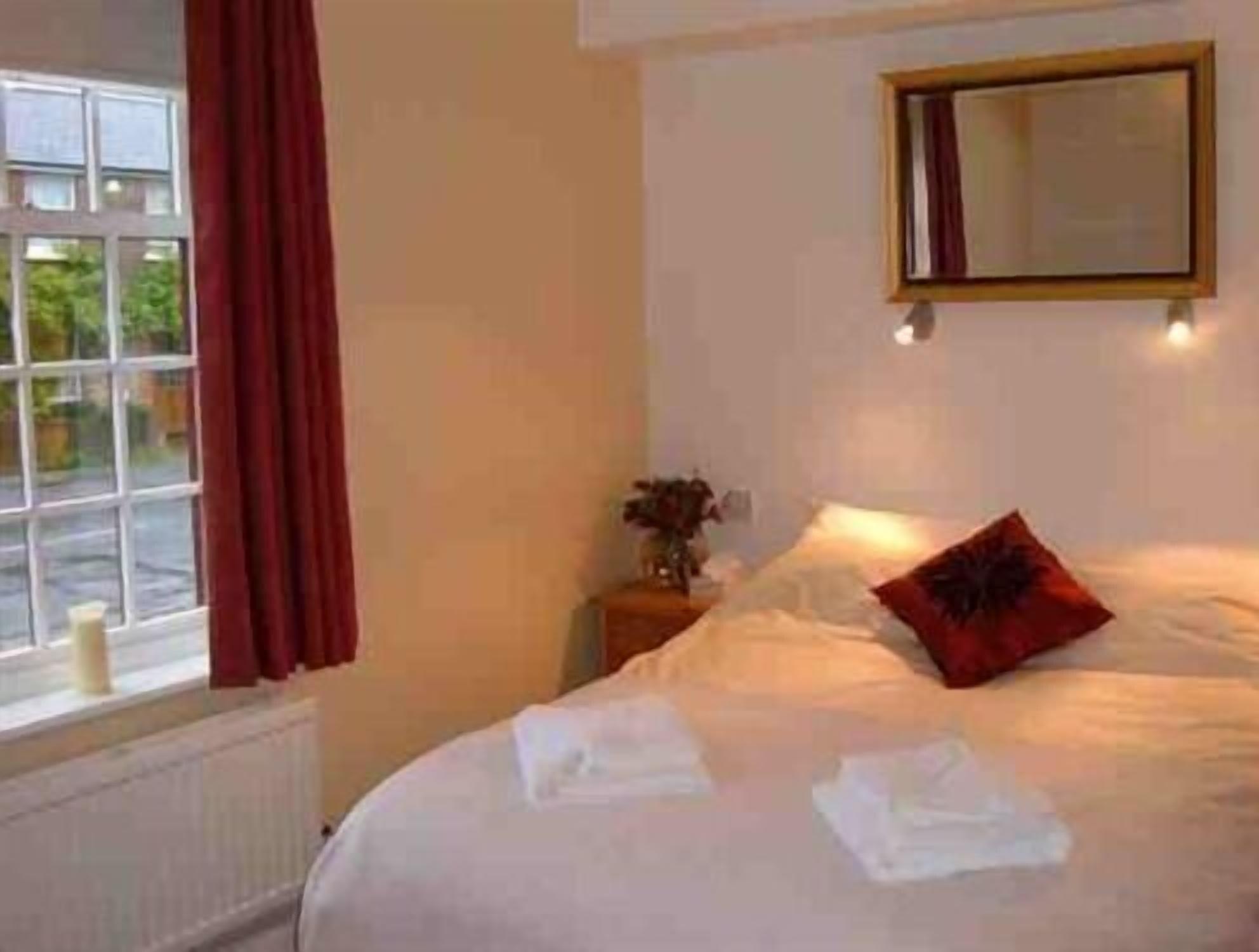 The Wheatsheaf Inn Cuckfield المظهر الخارجي الصورة